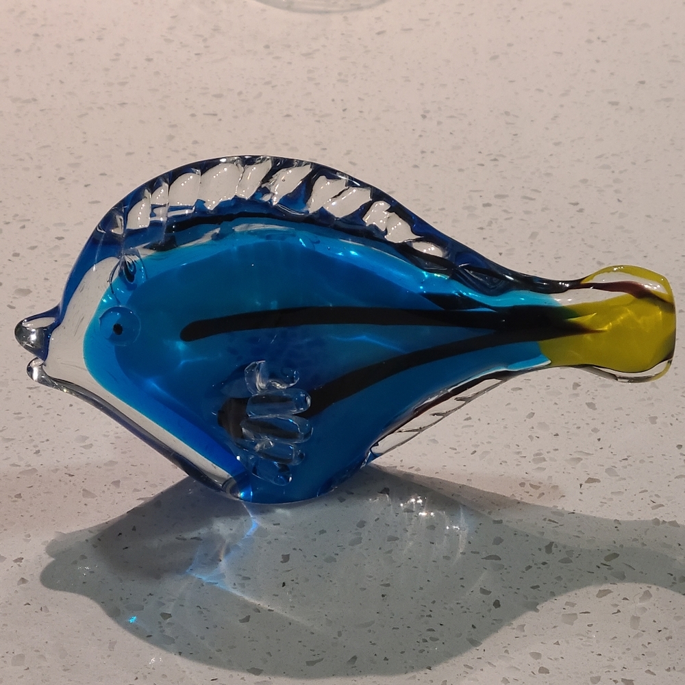 Blue Tang Fish figurine from Dynasty Gallery.